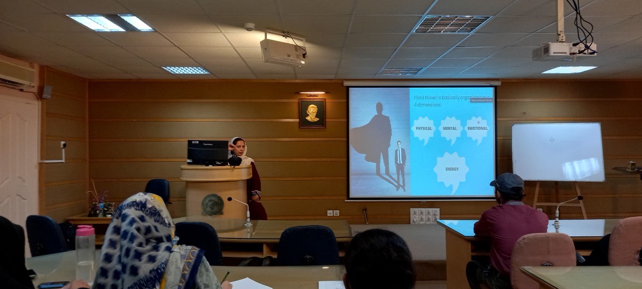 Transform Yourself Using Neuro Linguistic Programming  (NLP) and Mind Power Techniques.